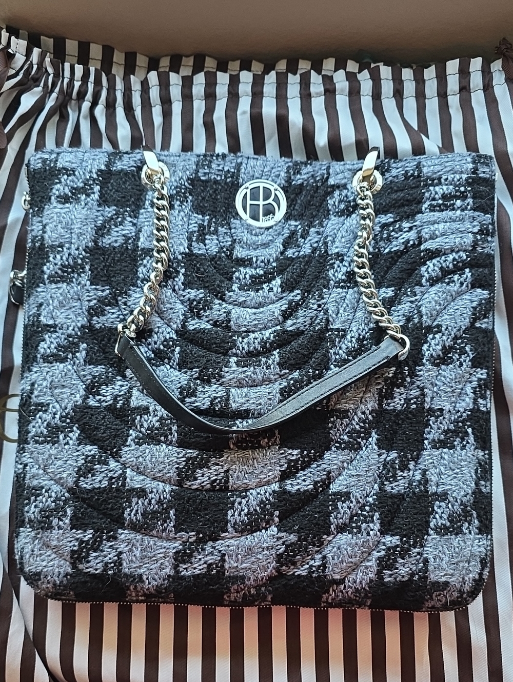 HENRI BENDEL *RARE* Chic Black & Gray Tweed Tote Bag with Chain Straps